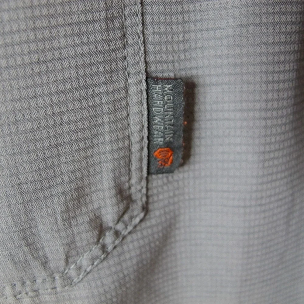 Mountain HardWear Button UP Short Sleeve Tech Wear Gray  Casual Shirt‎ Men's M